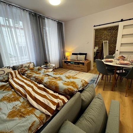 Comfortable Apartment For 1-4 Guests Хожув Экстерьер фото
