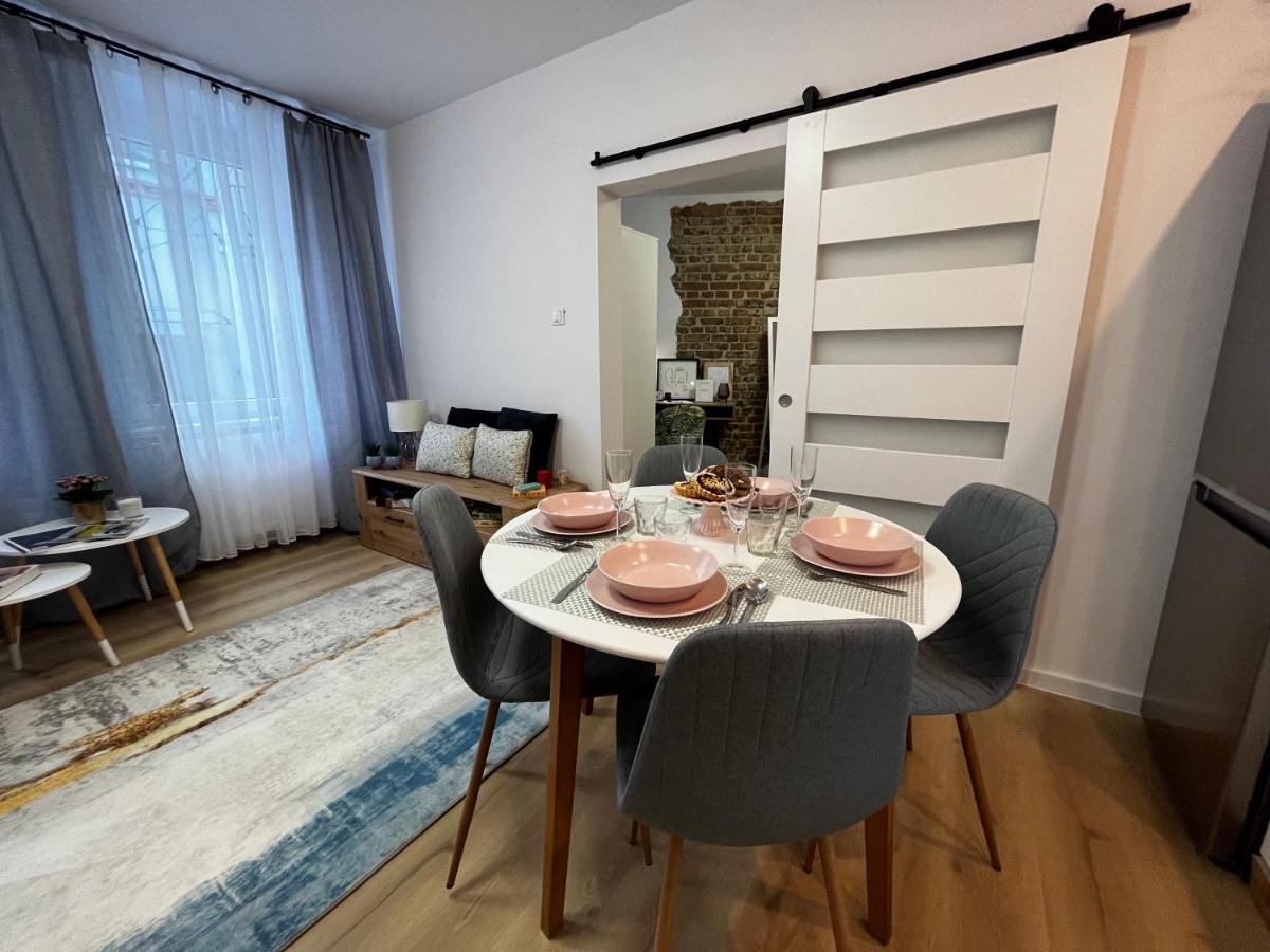 Comfortable Apartment For 1-4 Guests Хожув Экстерьер фото