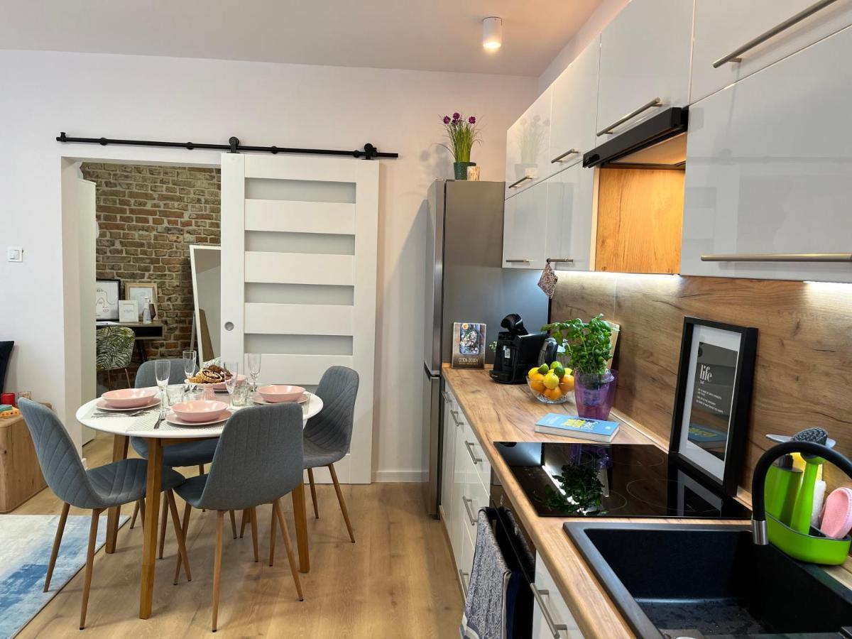 Comfortable Apartment For 1-4 Guests Хожув Экстерьер фото