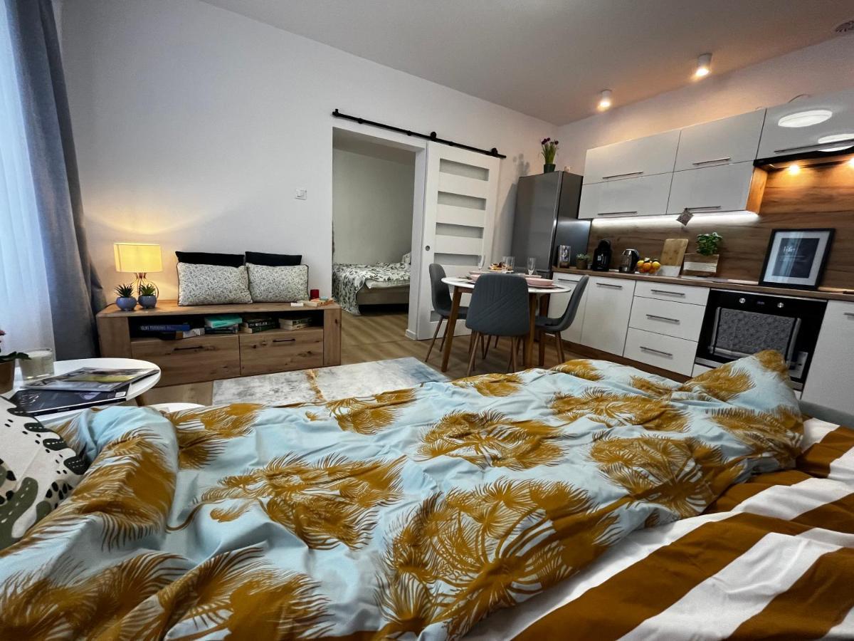 Comfortable Apartment For 1-4 Guests Хожув Экстерьер фото