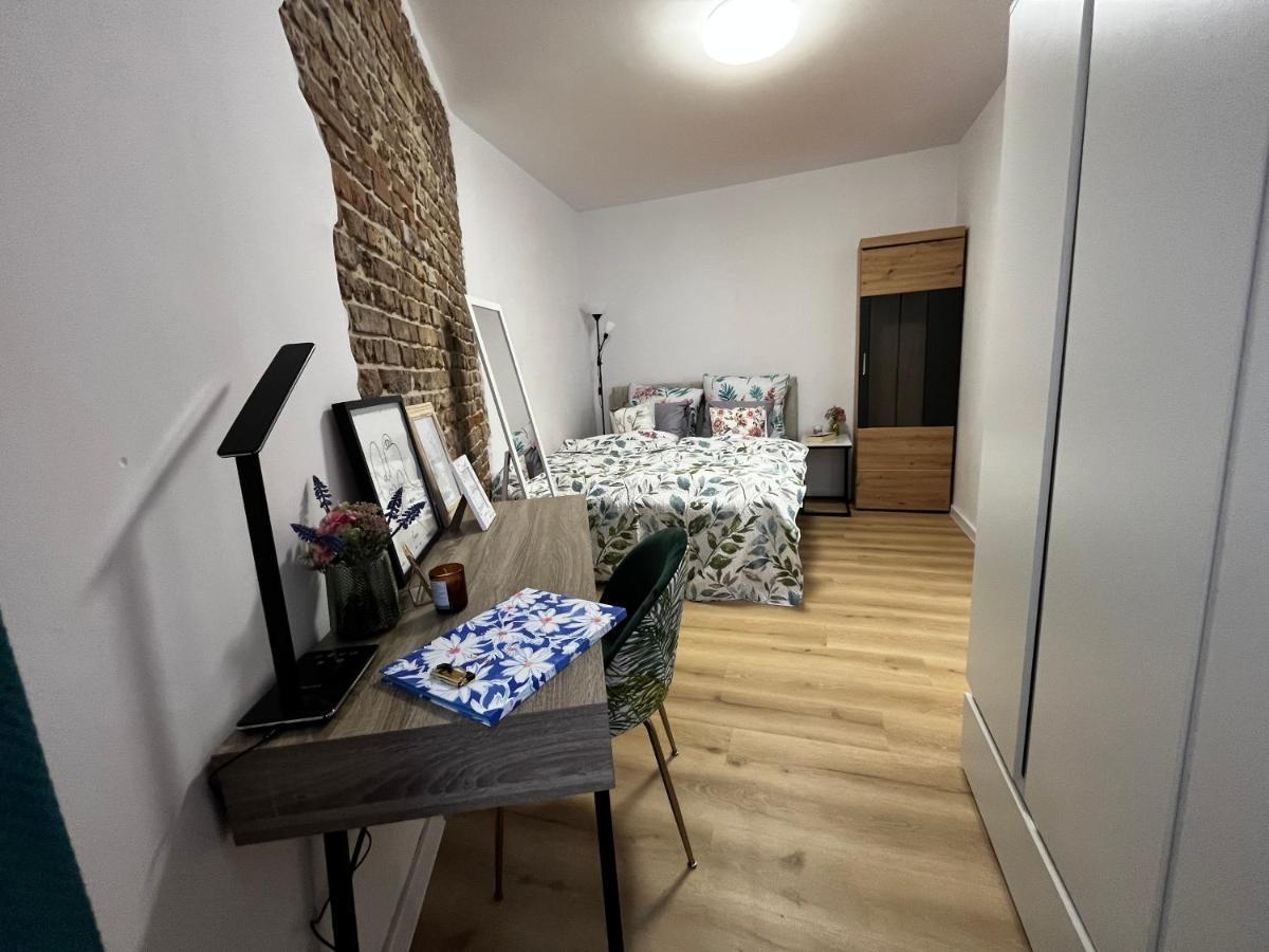 Comfortable Apartment For 1-4 Guests Хожув Экстерьер фото