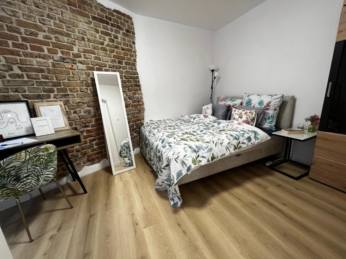 Comfortable Apartment For 1-4 Guests Хожув Экстерьер фото