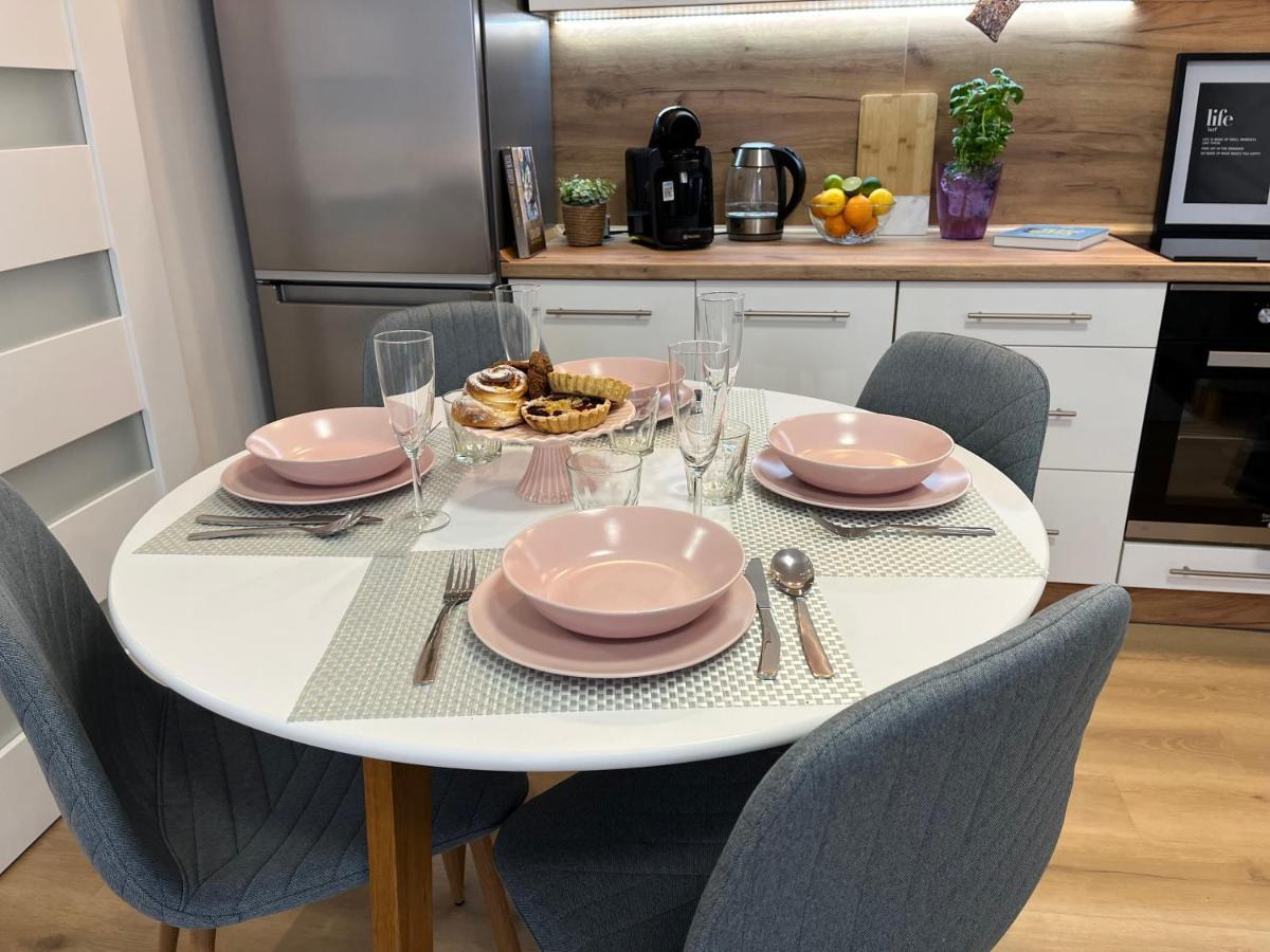 Comfortable Apartment For 1-4 Guests Хожув Экстерьер фото