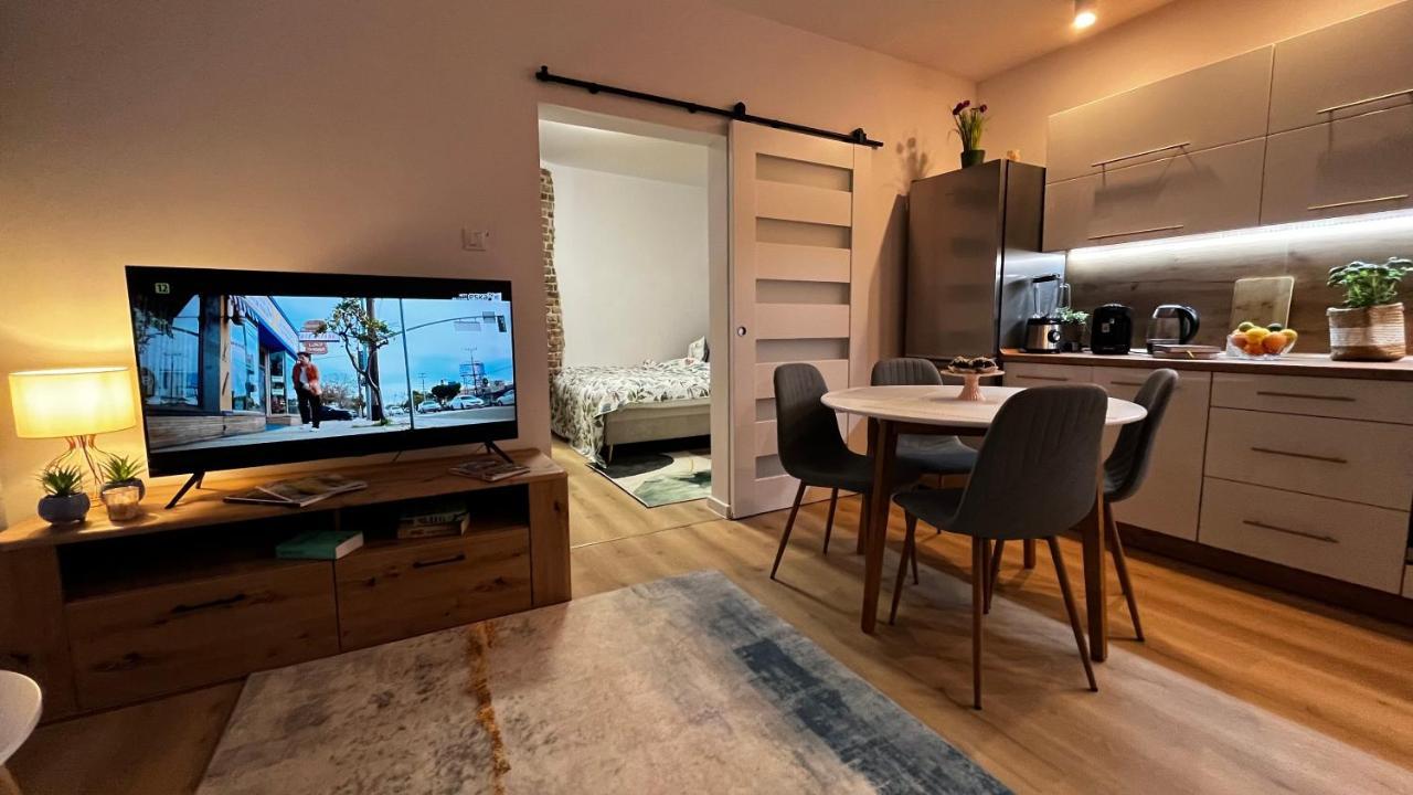 Comfortable Apartment For 1-4 Guests Хожув Экстерьер фото