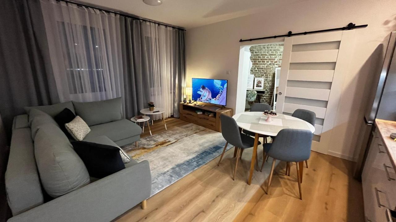 Comfortable Apartment For 1-4 Guests Хожув Экстерьер фото
